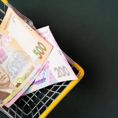 Прожиточный минимум в Украине в 2026 году увеличат: названы новые суммы