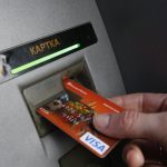 Как пенсии на картах могут быть под угрозой: важные рекомендации для украинских пенсионеров