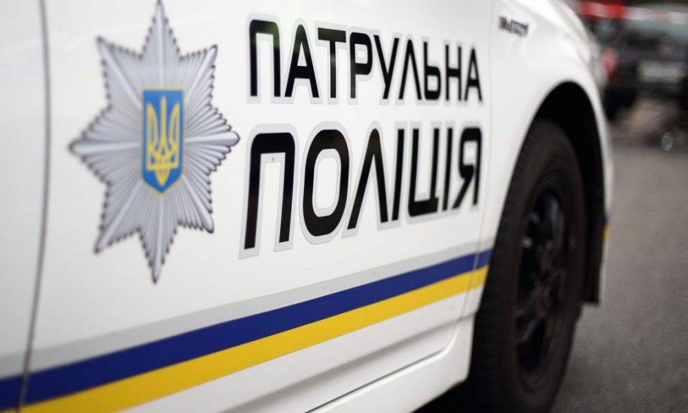 Жінка викинула собаку з вікна в Київській області: поліція розпочала розслідування