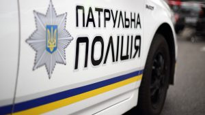 Жінка викинула собаку з вікна в Київській області: поліція розпочала розслідування