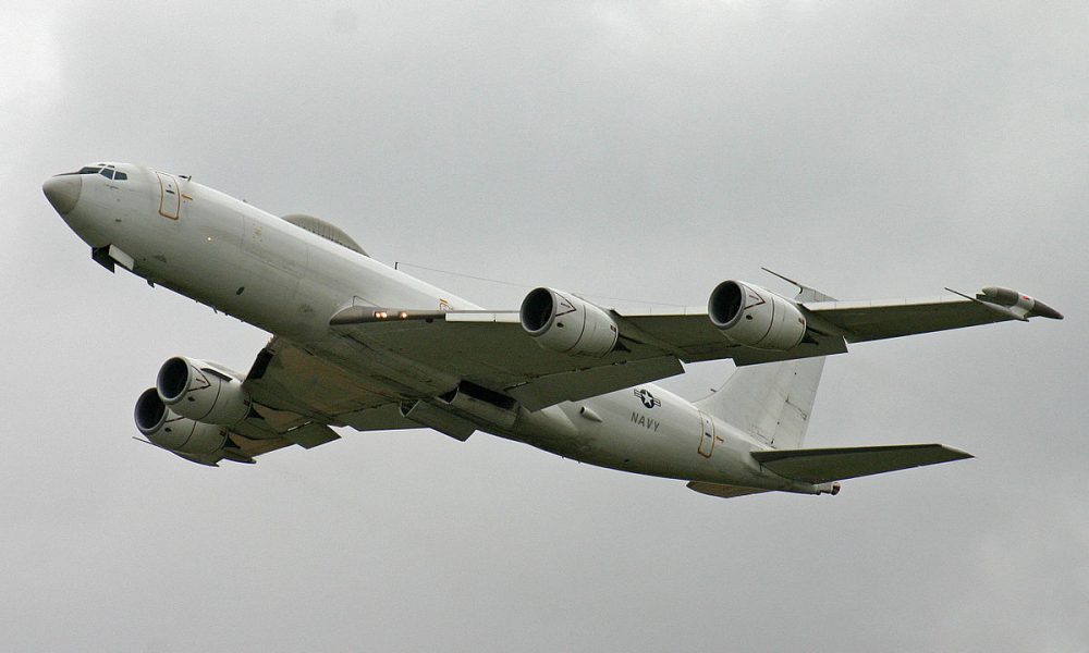 США перебросили в Гренландию стратегический самолет e-6b для учений с подлодками