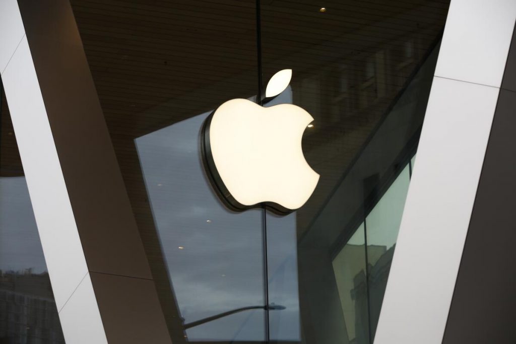 Бывший сотрудник Apple обвиняется в краже технологий Apple Watch для китайской компании Oppo