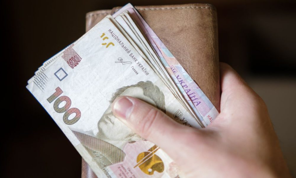 Як отримати надбавку до пенсії за додатковий стаж: умови та розмір