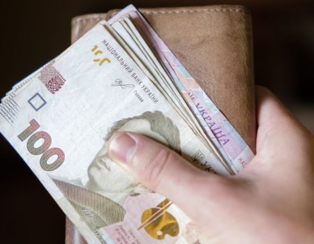 Як отримати надбавку до пенсії за додатковий стаж: умови та розмір