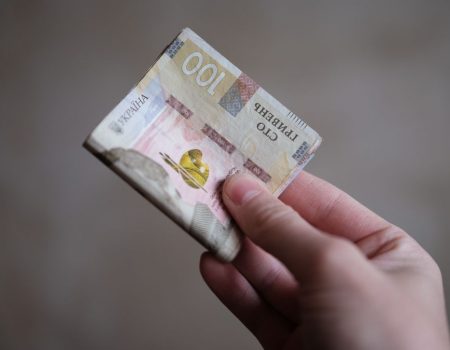 У серпні жінки-пенсіонерки отримають додаткові нарахування до пенсії