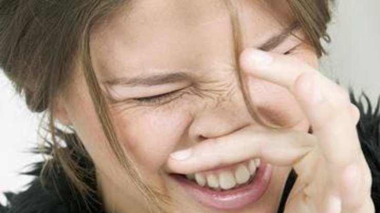 Почему чешется в носу: причины и лечение