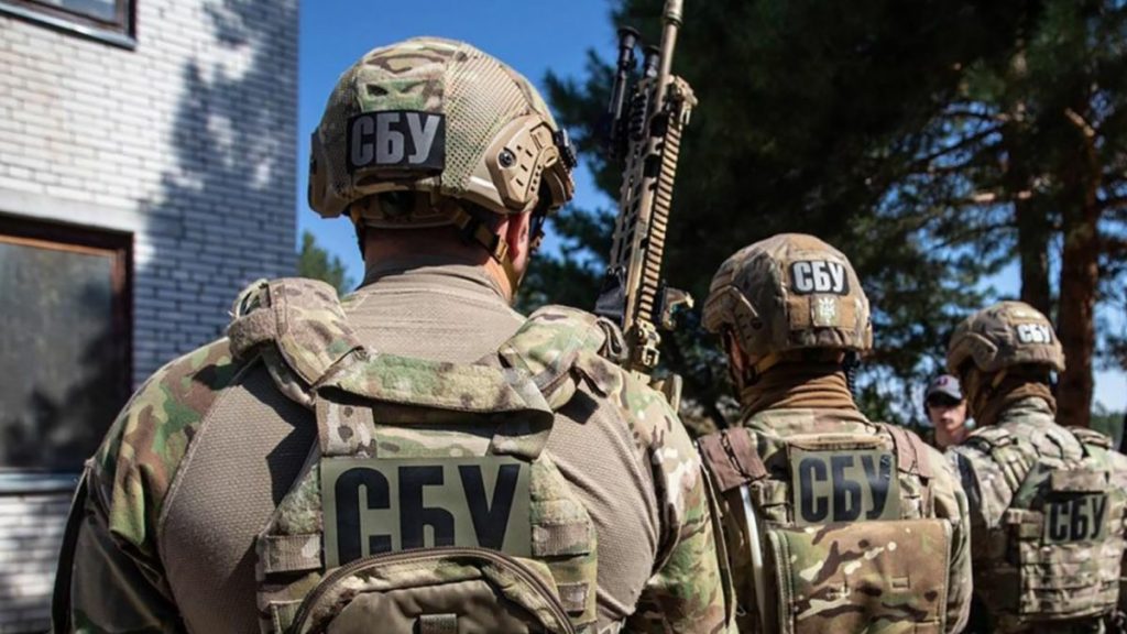 СБУ затримала зрадницю, яка збирала інформацію щодо аеродромів на заході України СБУ затримала зрадницю, яка збирала інформацію щодо аеродромів на заході України