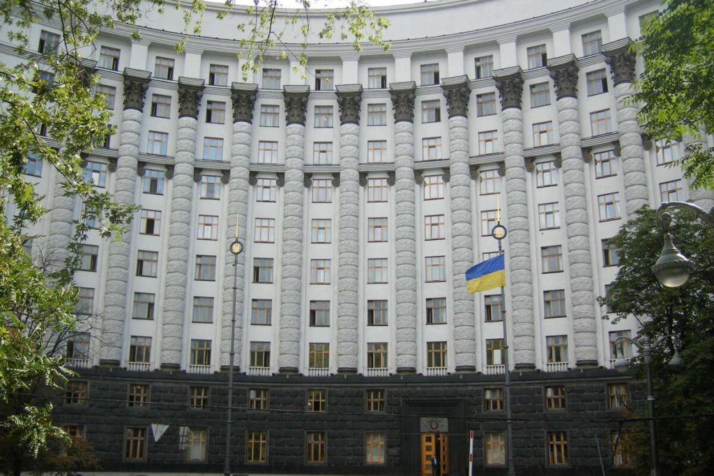 Кабмин предложил усилить наказания за незаконный выезд из Украины Кабмин предложил усилить наказания за незаконный выезд из Украины