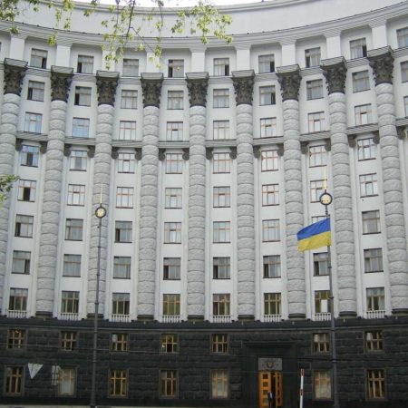 Кабмин предложил усилить наказания за незаконный выезд из Украины