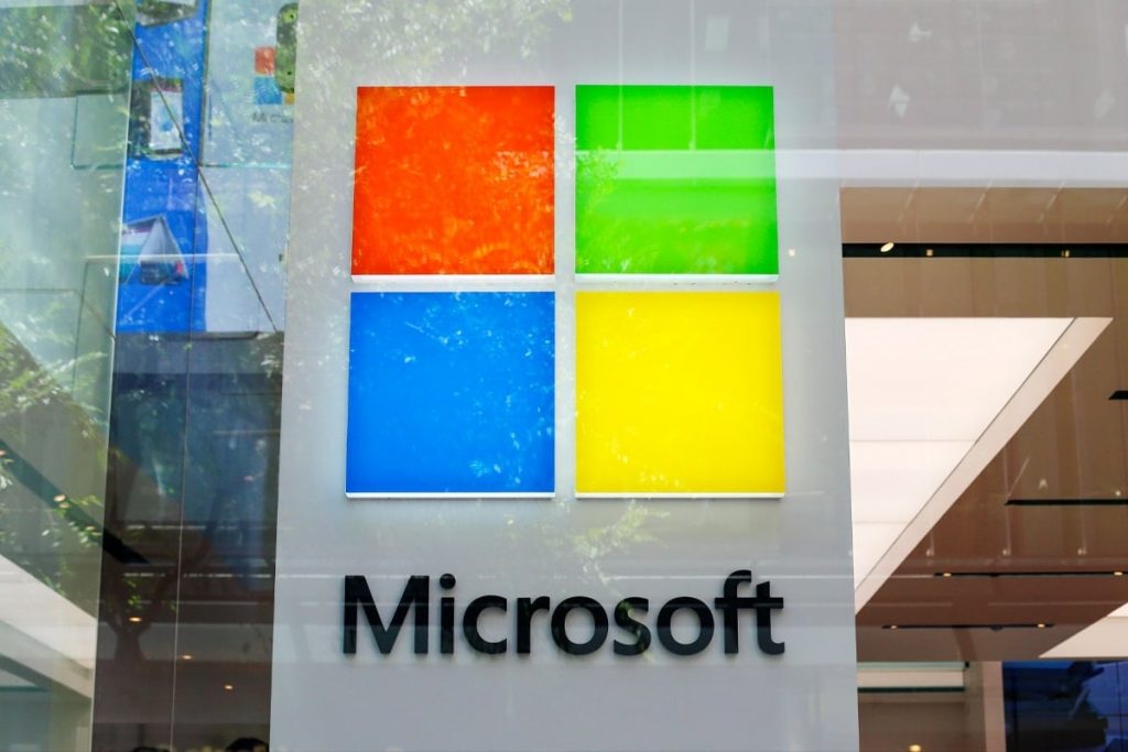 Протестующие захватили офис Microsoft в Редмонде из-за контракта с Израилем Протестующие захватили офис Microsoft в Редмонде из-за контракта с Израилем