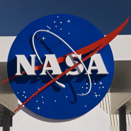 Ядерний реактор NASA на Місяці – США хочуть обігнати Китай у космічній гонці