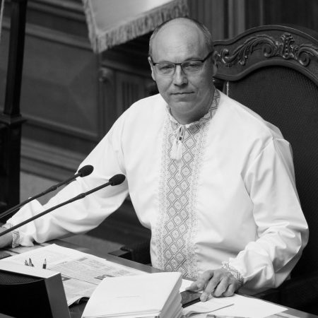 Подозреваемому в убийстве Андрея Парубия предъявлено обвинение