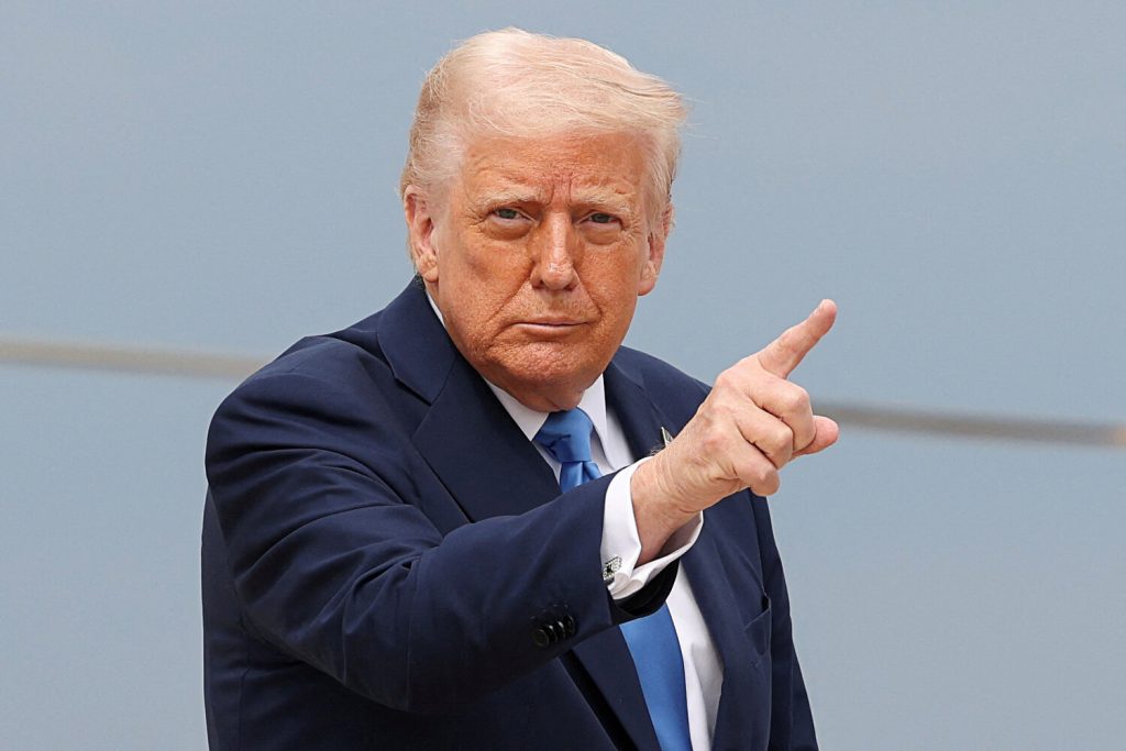 Трамп начал угрожать еще одной стране: детали Трамп начал угрожать еще одной стране: детали