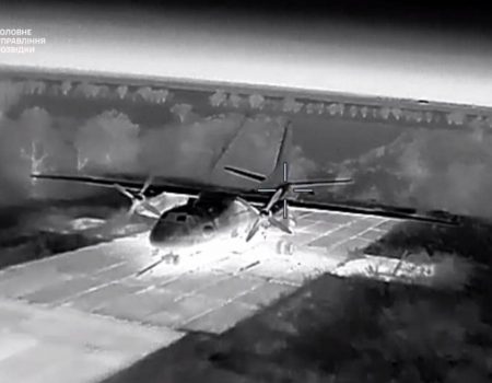 В ГУР Украины показали уничтожение российских самолетов АН-26 и РЛС в Крыму