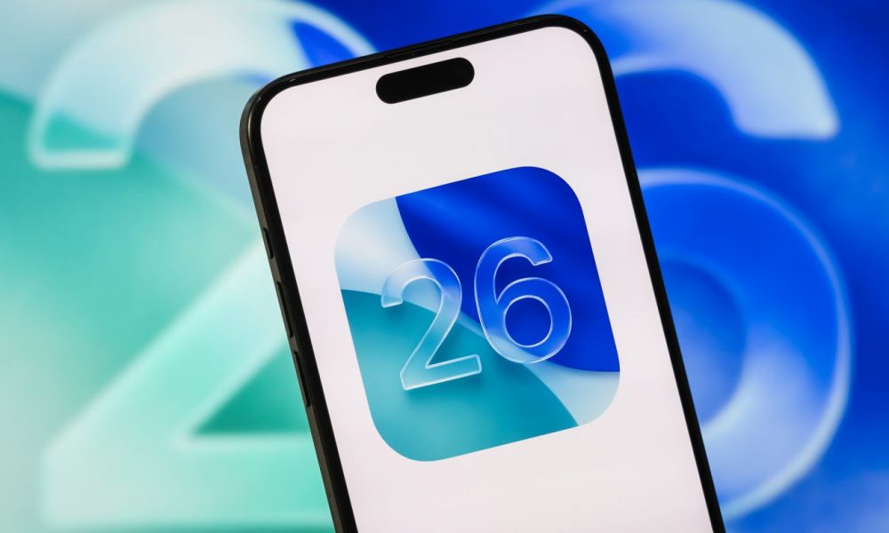 Apple выпустила первую публичную бета-версию iOS 26.1: что нового на iPhone