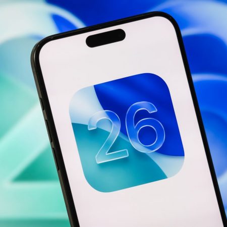 Apple выпустила первую публичную бета-версию iOS 26.1: что нового на iPhone