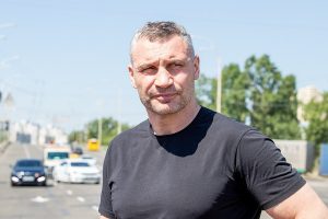 Кличко потребовал от президента вернуть в Раду закон о лишении Киева 8 миллиардов