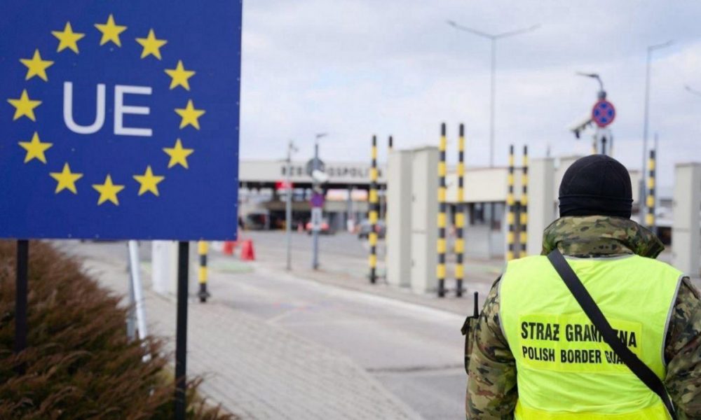 Новые правила въезда в ЕС: биометрия и фото обязательны для украинцев