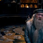 Как будет выглядеть Дамблдор в сериале "Гарри Поттер"? Появились первые кадры
