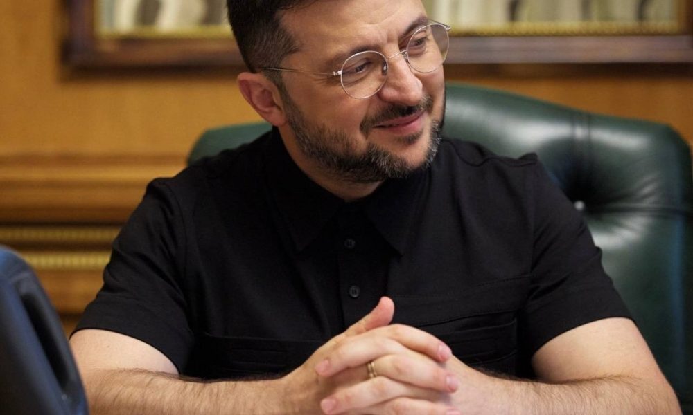 Как украинцы оценивают Зеленского и его шансы на второй срок: результаты опроса КМИС