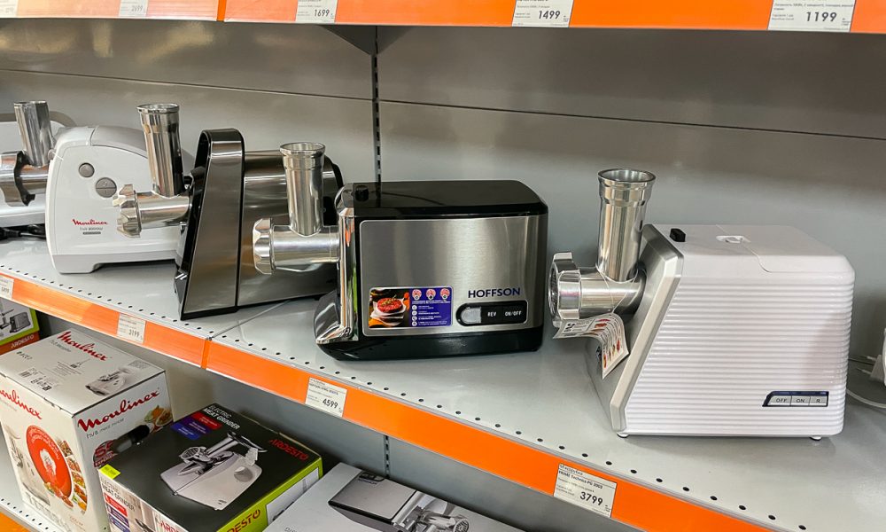 Технологические гиганты покидают Китай: как это повлияет на производство и рынок