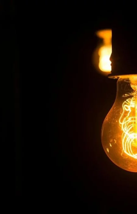 График отключения света в Запорожье и области на 8 марта: время и очереди