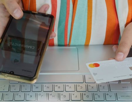 Лимиты на банковские операции и карты: в Украине может появиться реестр "дропов"