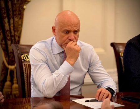 Экс-мэру Одессы Труханову вручили подозрение после смертельного потопа в городе