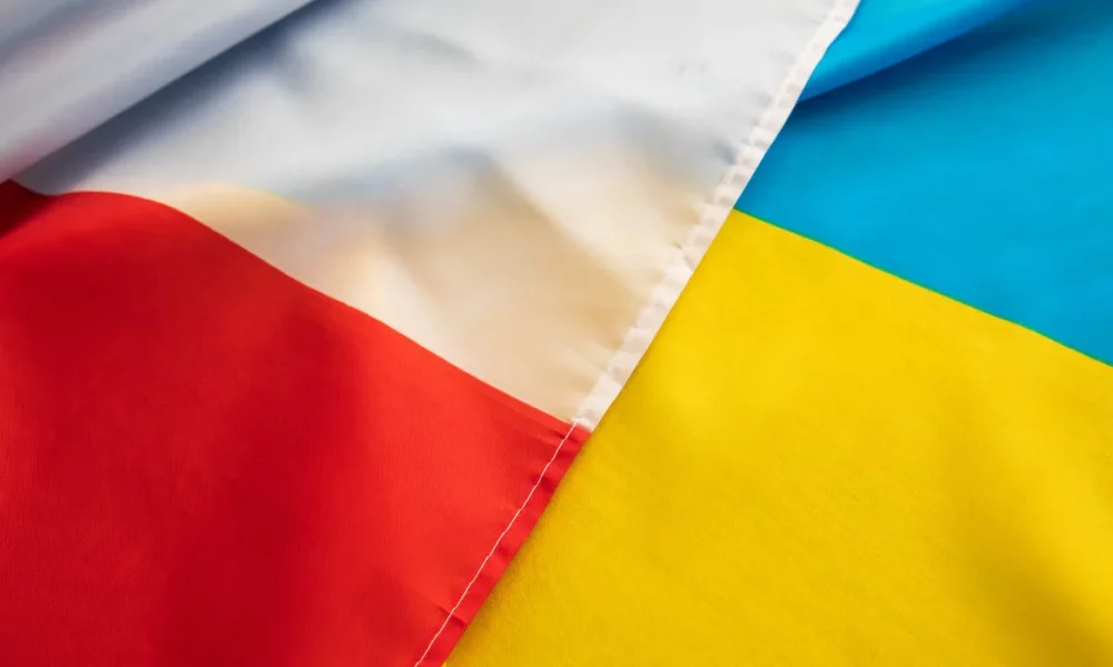 Статус UKR в Польше и выезд за границу: на сколько можно уехать, чтобы не лишиться льгот Статус UKR в Польше и выезд за границу: на сколько можно уехать, чтобы не лишиться льгот