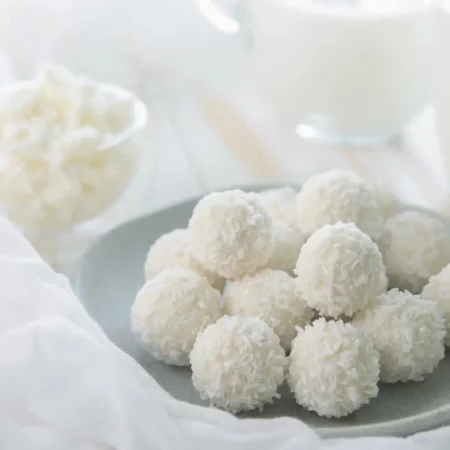 Как приготовить конфеты "Рафаэлло" в домашних условиях: рецепт с подробным описанием