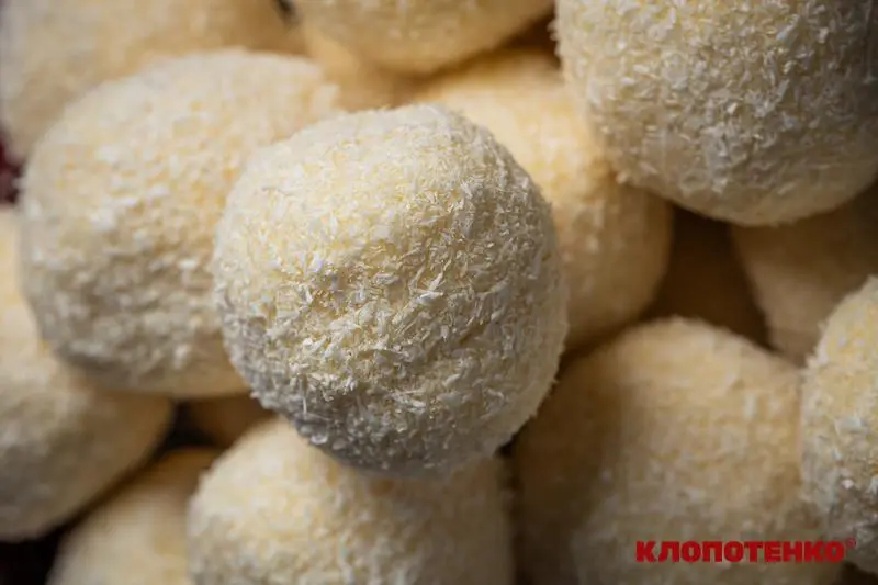 Как приготовить конфеты "Рафаэлло" в домашних условиях: рецепт с подробным описанием