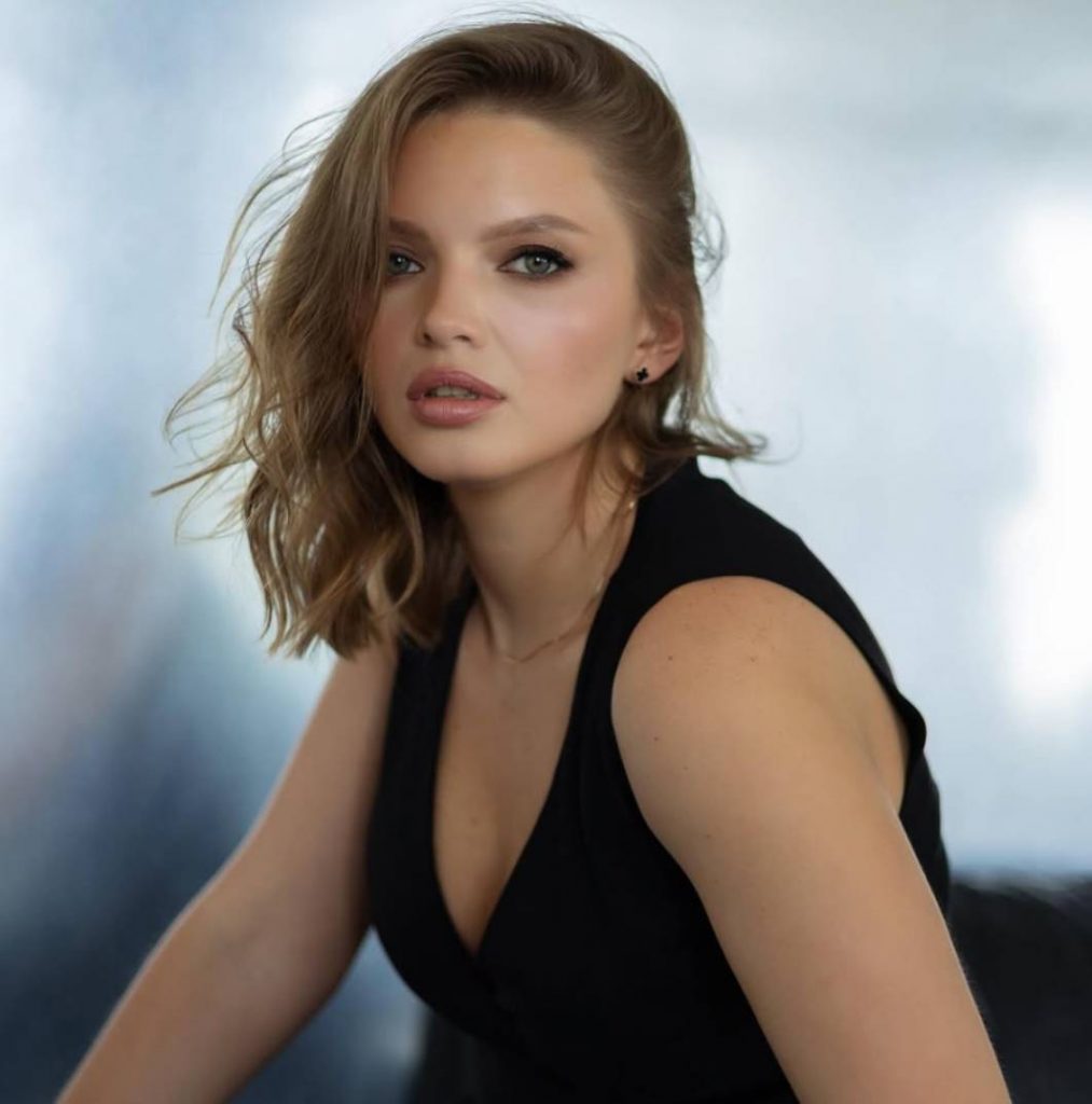 Яна Андриенко