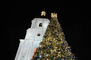 Главная ёлка Киева 2025: когда откроется новогодняя локация на Софийской площади