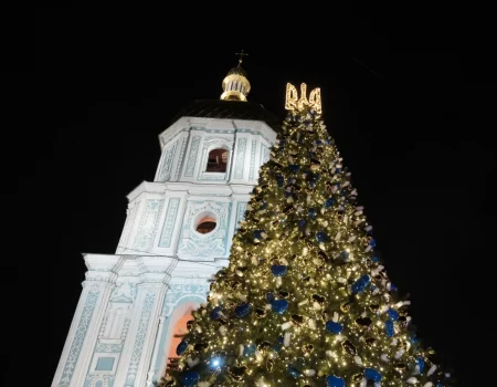 Главная ёлка Киева 2025: когда откроется новогодняя локация на Софийской площади