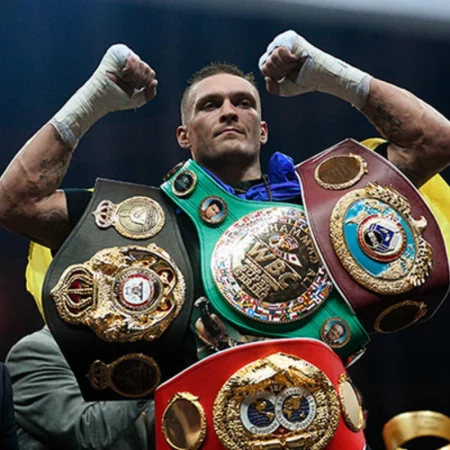 Усик может потерять еще один пояс: кто претендует на титул украинца по версии WBC
