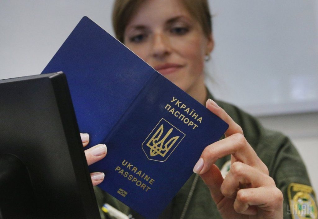 Введение пограничного и таможенного контроля в поездах Украины с января 2026 года: что нужно знать пассажирам