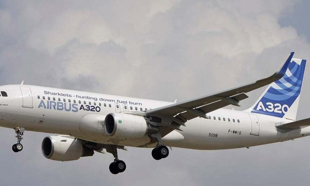 «Аэробус» остановил рейсы по всему миру: что известно о дефекте в самолетах A320