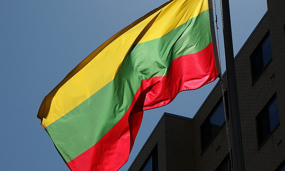 Литва вводит чрезвычайное положение из-за угрозы от метеозондов из Беларуси