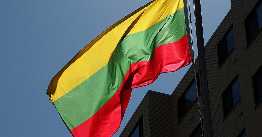 Литва вводит чрезвычайное положение из-за угрозы от метеозондов из Беларуси