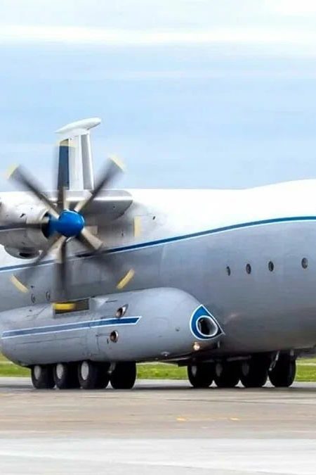 В России разбился военный транспортный самолет Ан-22 "Антей": для чего россияне использовали этот самолет