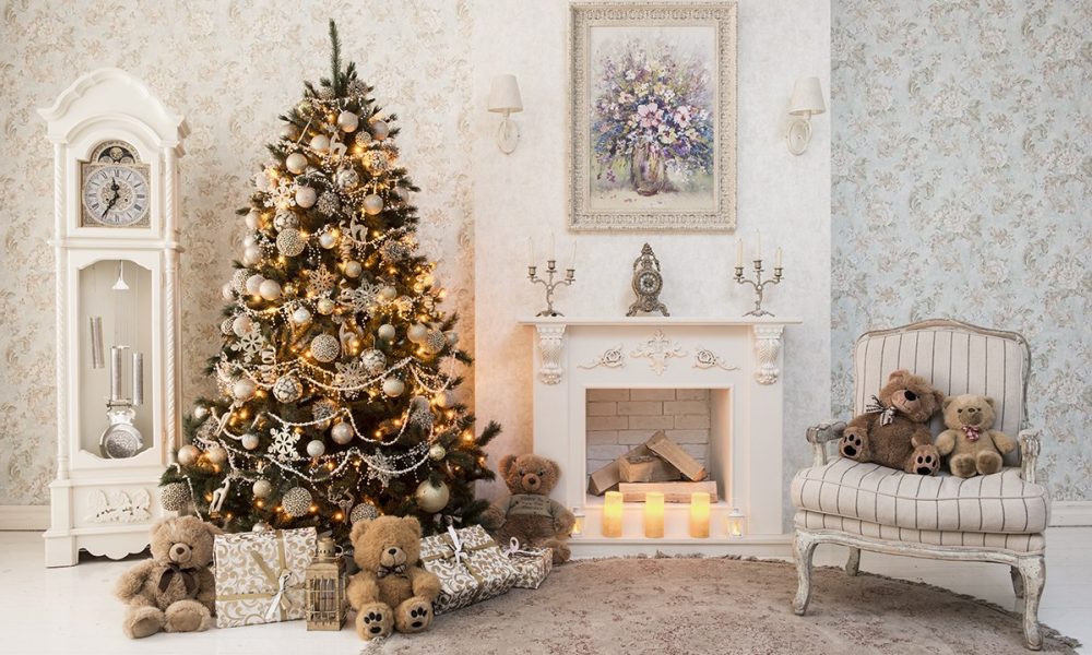 Как красиво украсить низ елки: лучшие идеи для создания праздничной атмосферы