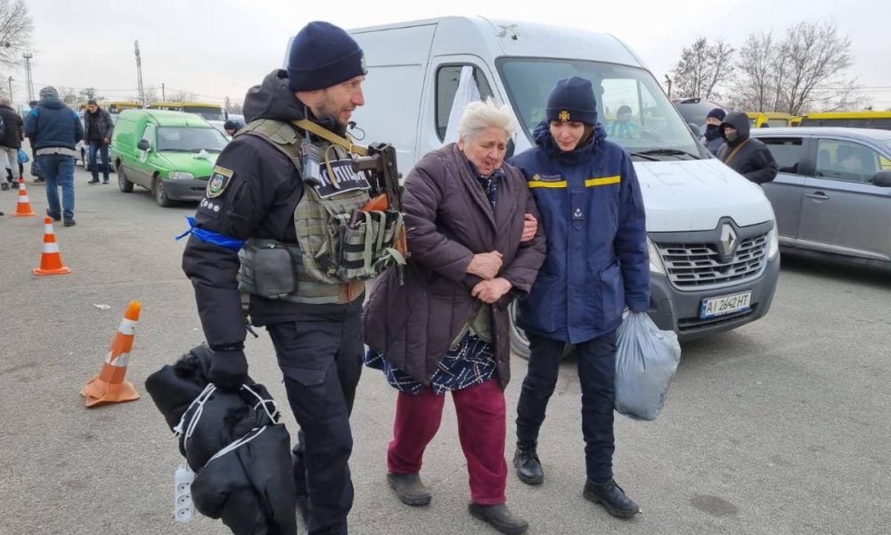 Эвакуация из Херсонской области: бесплатные услуги, поддержка и контакты для ВПО