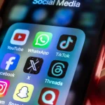 Австралия приняла закон о запрете соцсетей для несовершеннолетних: как это будет работать