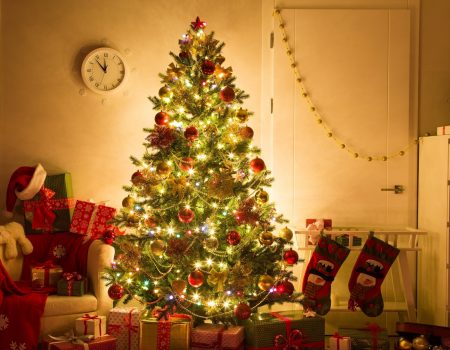 Почему мы украшаем ёлку на Рождество: ПЦУ объяснила символику традиции