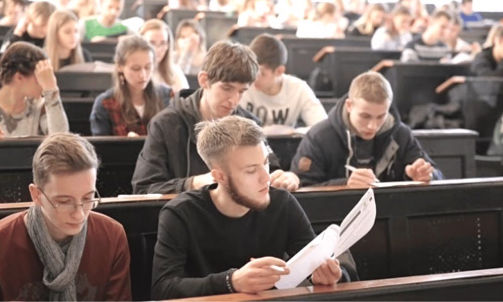 Новый формат поступления в вузы: что такое «нулевой курс» и для кого он