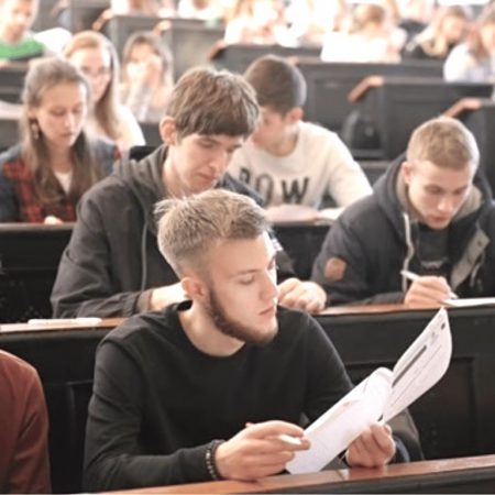 Новый формат поступления в вузы: что такое «нулевой курс» и для кого он