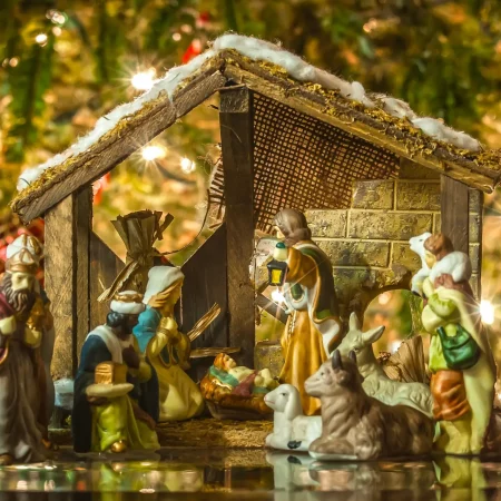 Что нельзя делать на Рождество 2025: основные запреты и народные традиции