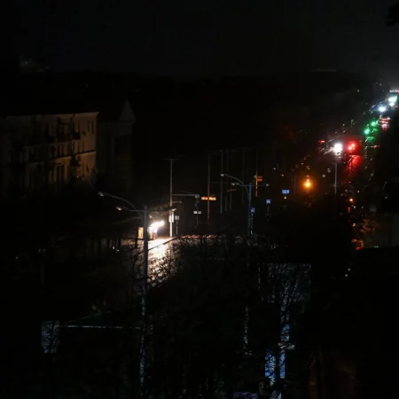 Блэкаут в Днепре и Запорожье: когда вернут свет, воду и отопление после российских атак