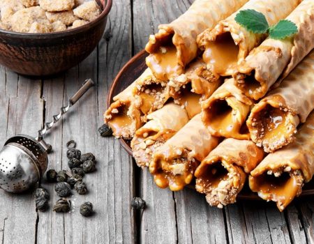 Как приготовить вафельные трубочки с сгущенкой: быстрый и вкусный рецепт