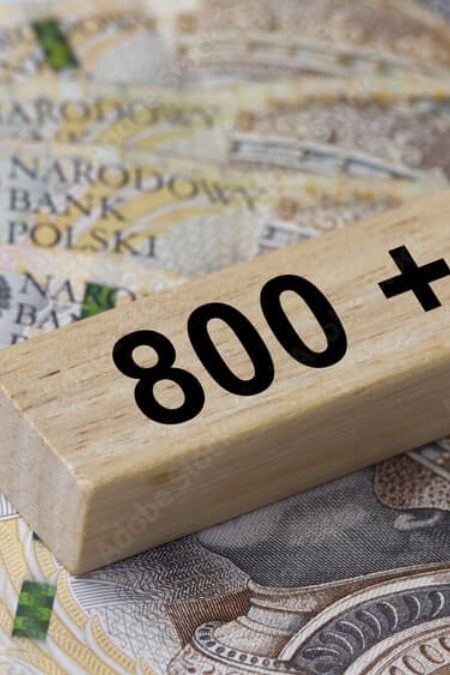 Польша упростит выплаты "800 плюс": как украинцам получить деньги без подачи заявления